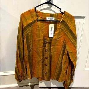 NWT boutique Button Up